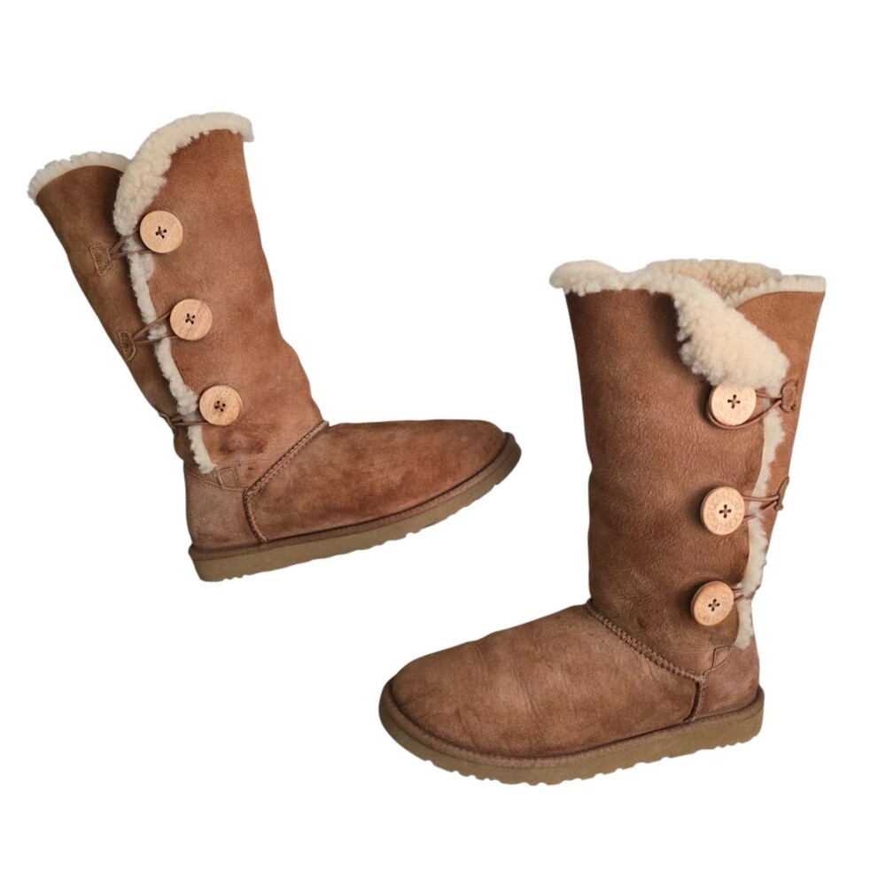 Ugg Bailey Button Triplet Womens Size 9 Tall Shearling Boots Chestnut